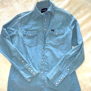 Women’s vintage wrangler pearlsnap